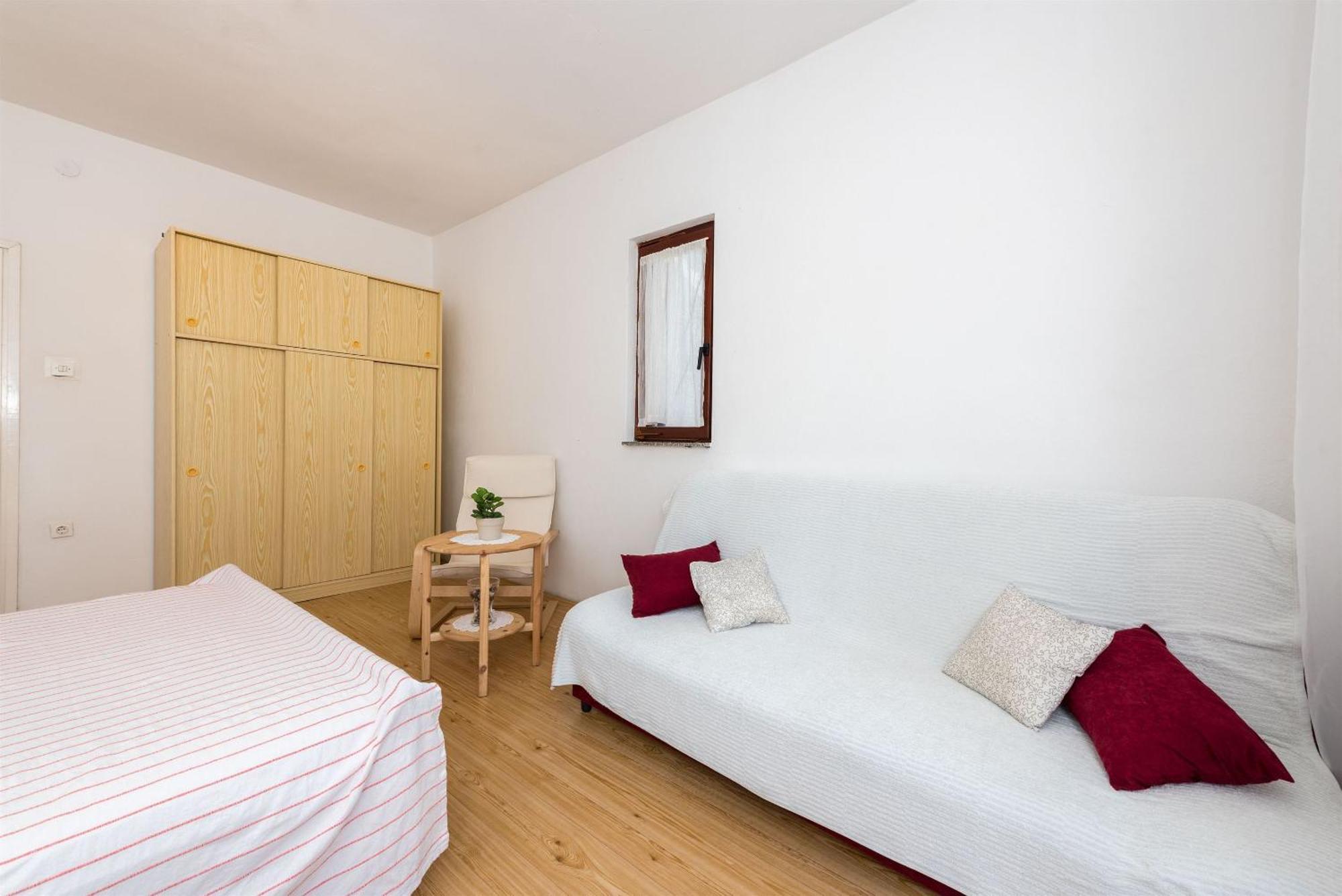 Apartments Mili - Near The Sea And The Centar Of Place Betina  Εξωτερικό φωτογραφία