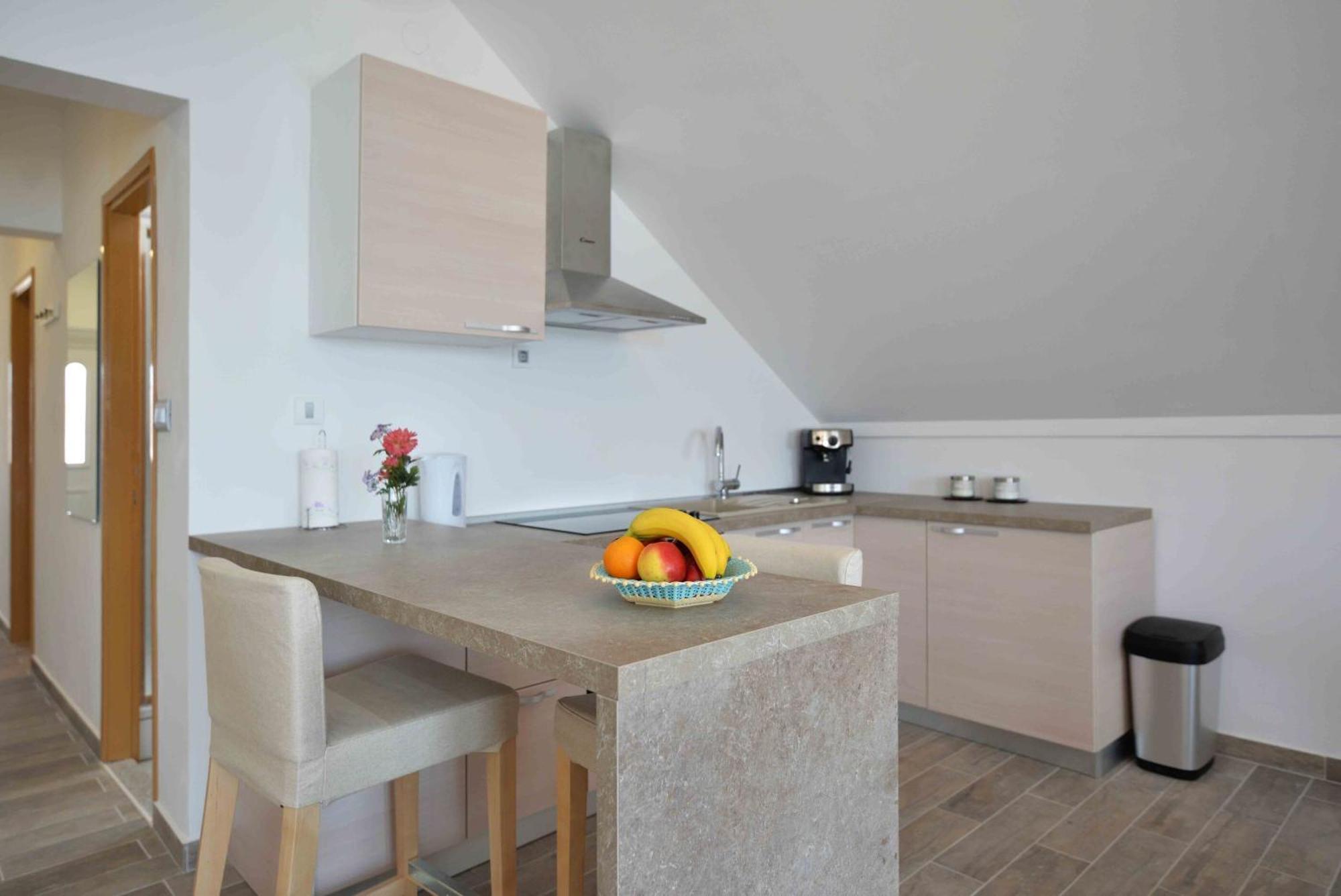 Apartments Mili - Near The Sea And The Centar Of Place Betina  Εξωτερικό φωτογραφία