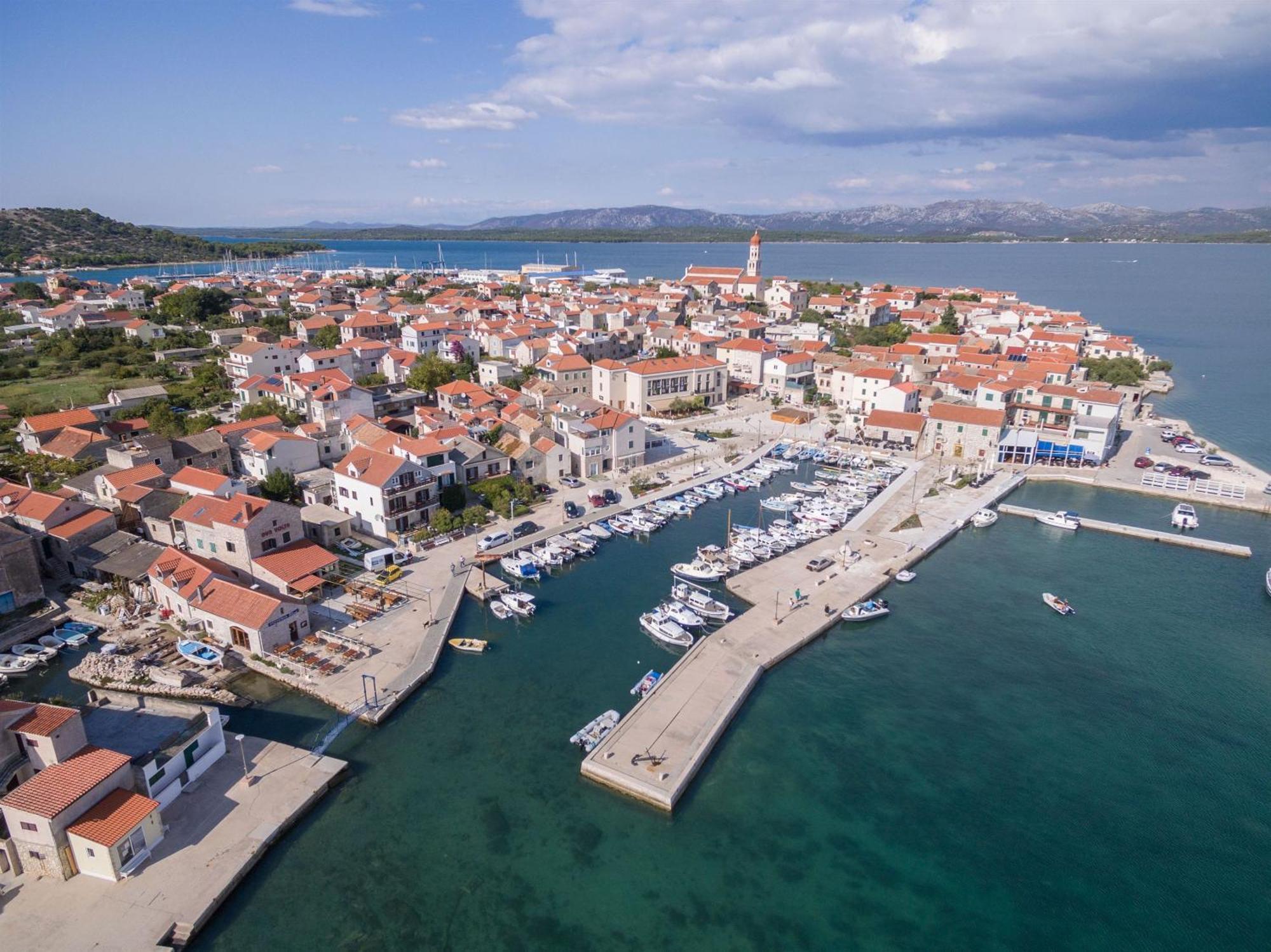Apartments Mili - Near The Sea And The Centar Of Place Betina  Εξωτερικό φωτογραφία