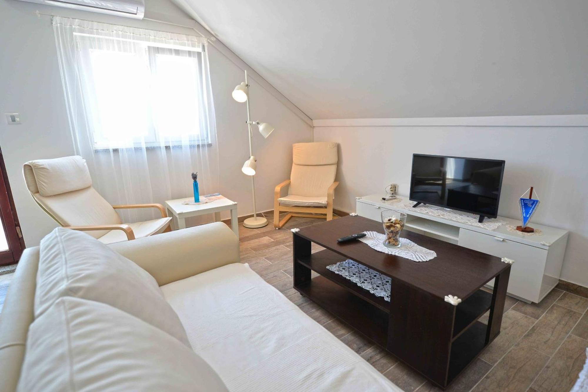 Apartments Mili - Near The Sea And The Centar Of Place Betina  Εξωτερικό φωτογραφία