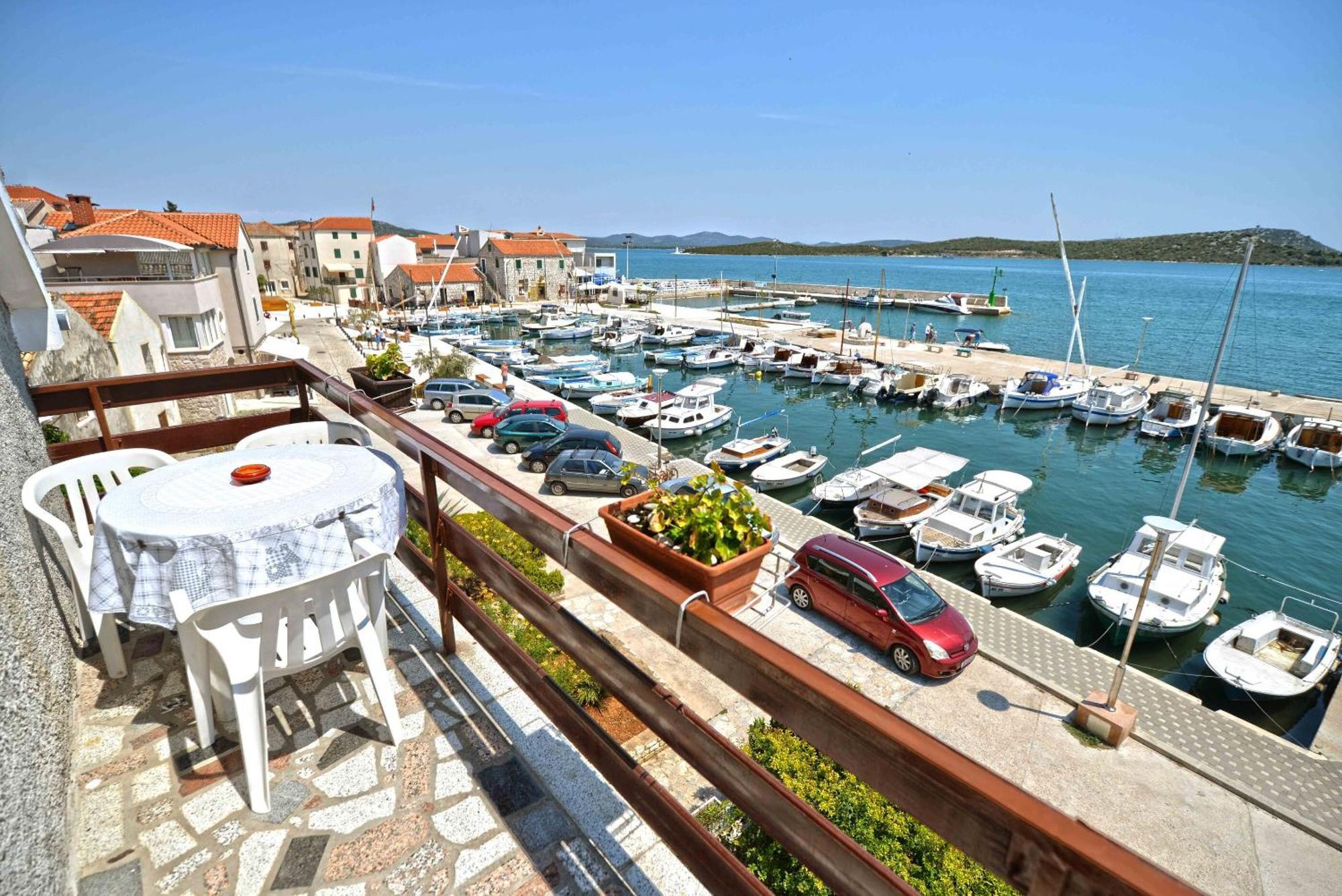Apartments Mili - Near The Sea And The Centar Of Place Betina  Εξωτερικό φωτογραφία