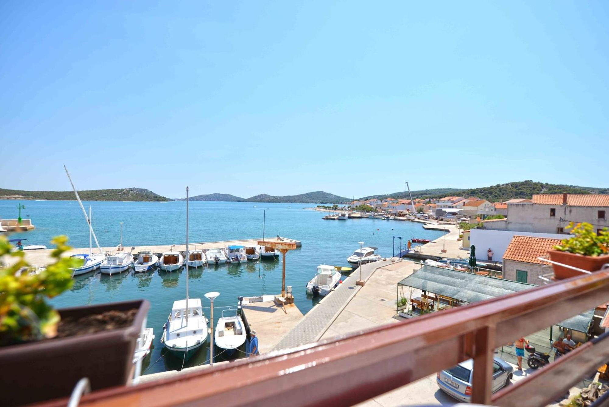 Apartments Mili - Near The Sea And The Centar Of Place Betina  Εξωτερικό φωτογραφία