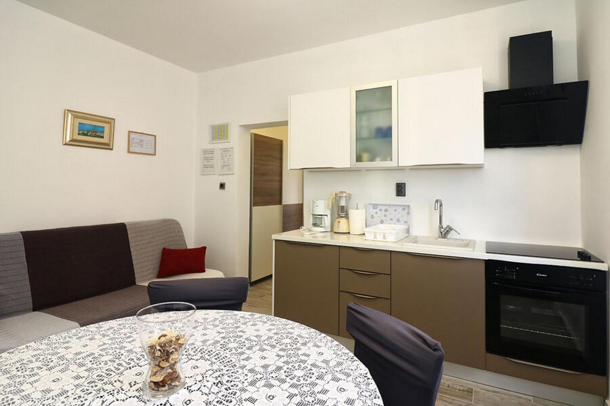 Apartments Mili - Near The Sea And The Centar Of Place Betina  Εξωτερικό φωτογραφία